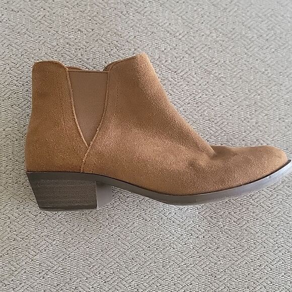 Kensie Brown Suede Short Ankle Bootie Boots - Size 8 - Picture 9 of 11